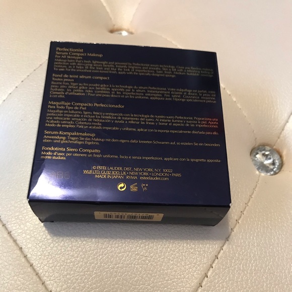 Estée Lauder Perfectionist Highlight Powder Duo 05 - Picture 6 of 9